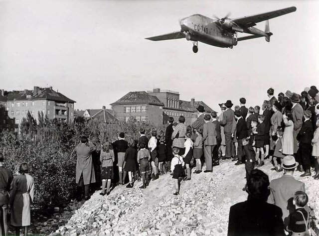 Berlin Blockade/Berlin Airlift Start