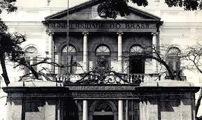 Primeiras universidades no Rio de Janeiro e em Minas Gerais