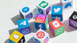 Timeline: Redes sociales