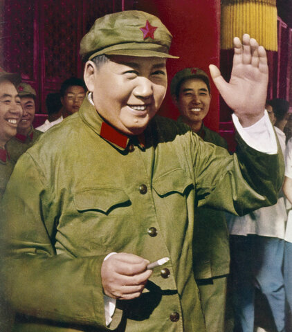 Mao Zedong gains control of China