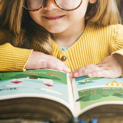 Timeline: Historia de LIJ