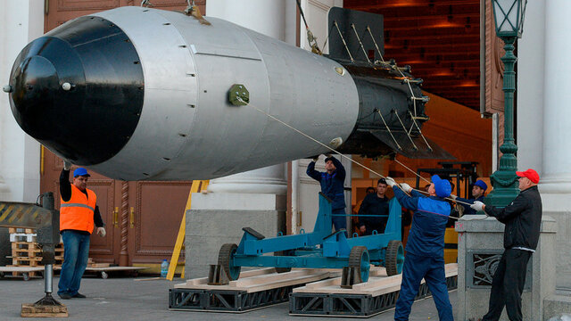 La URSS fabrica su primera bomba