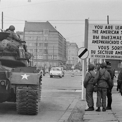 Timeline: La guerra Fría