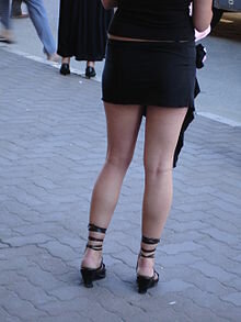 Aparició minifaldilla