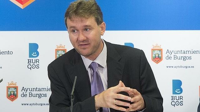 Pleno Extraordinario en el Ayuntamiento. El alcalde paraliza las obras por la "paz social de la ciudad"