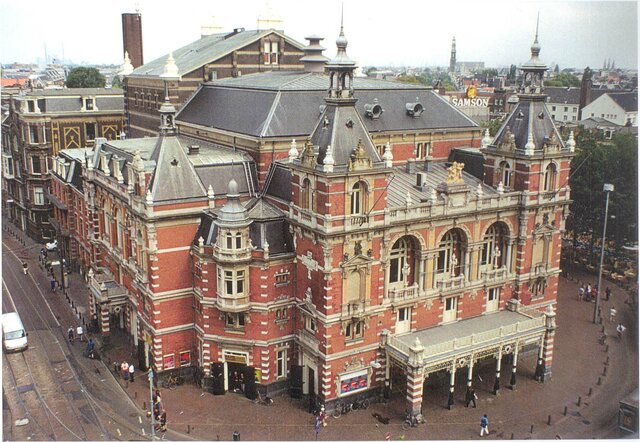 Inauguración Teatro de Amsterdam "Stadsschouwburg"