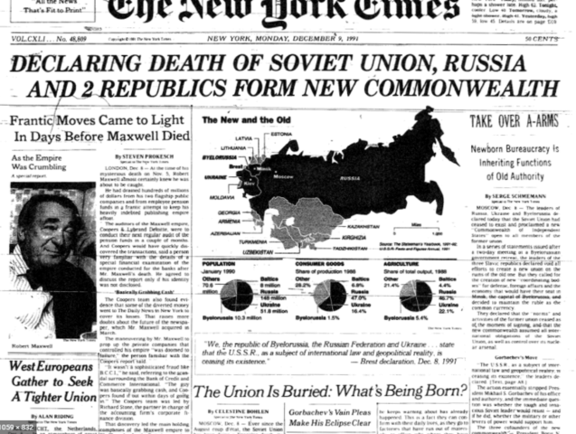 The Soviet Union Collapses