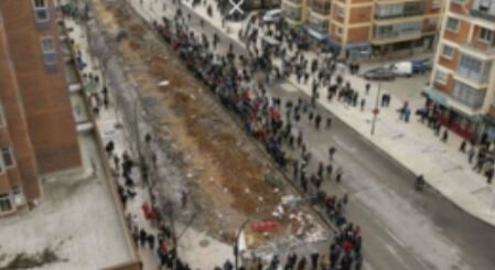 Los vecinos desconfían de la supuesta paralización de las obras