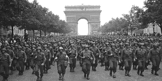 ELS ALIATS RECONQUEREIXEN FRANÇA