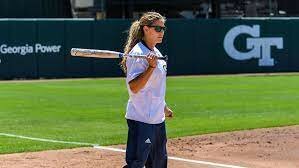 Mi vida diaria de softball en el colegio. Yo estaré ocupado con softbol y escuela, no tendré ocio.