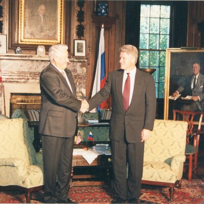 Timeline: Developments in American History from 1980 to 2001