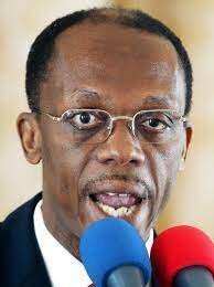 Jean-Bertrand Aristide est élu président par des élections démocratiques