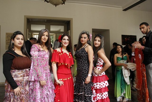 Decreto Nacional 2957 de 2010- Estado colombiano reconoció que los gitanos tienen una identidad propia y mantienen una conciencia étnica particular