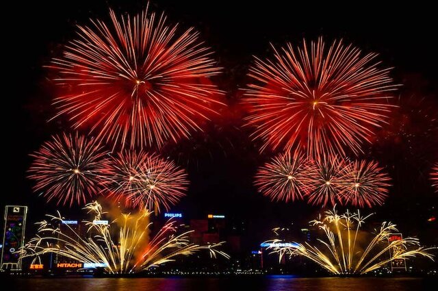 Creación de los fuegos artificiales.