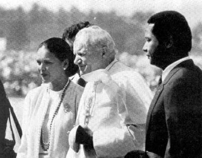 Le pape Jean-Paul II est le premier pape à visiter Haïti