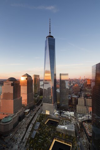 Se inaugura el One World Trade Center de Nueva York, el edificio levantado sobre los restos de las Torres Gemelas tras los atentados del 11-S