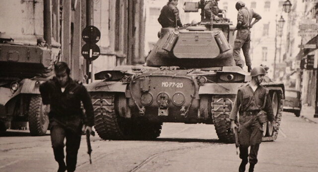 Dictaduras en Portugal, Polonia y Lituania