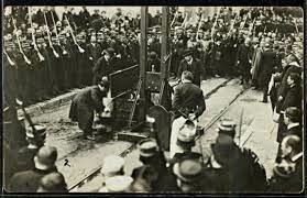 First use of guillotine