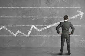 hubo un énfasis en las empresas de éxito y se buscó alcanzar sistemas de la gestión de recursos humanos (GRH)