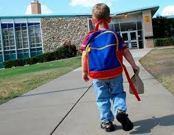 Cuando yo tenía cinco yo había ido a escuela por el primer tiempo.