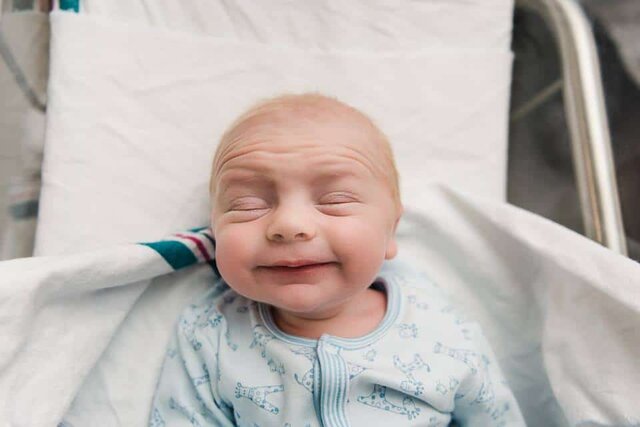 yo había nacido en un hospital a las 3 pm