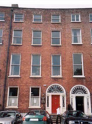 Establishment of the Central Catholic Library in Melbourne