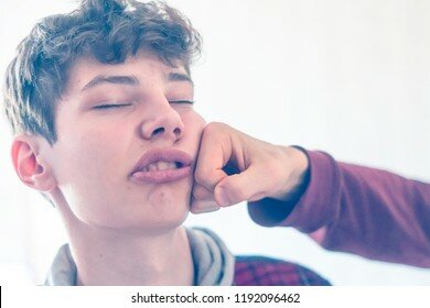 Roger tells Junior a joke