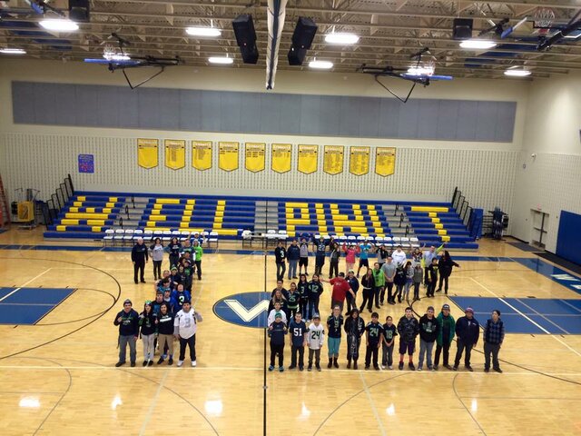 Wellpinit plays basketball against Reardan