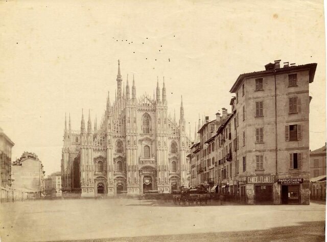 Lavora per l'editore Stella