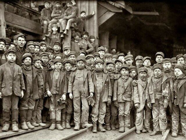 PRIMERA LEY DE TRABAJO PARA NIÑOS