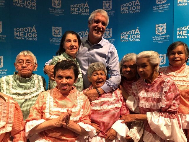 Por la mujer y la vejez en Bogota