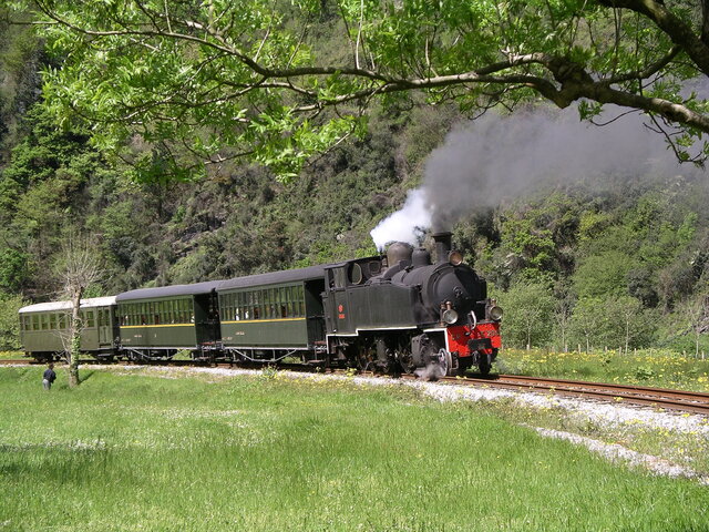 Stean trains