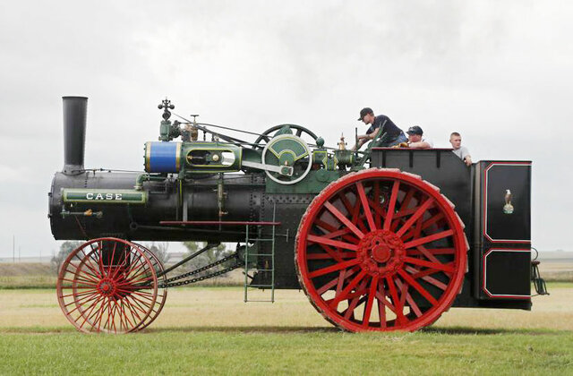 Steam tractor