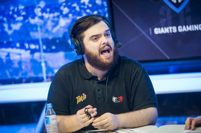 in In 2014 he began his career with the professional Videogames League