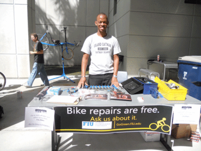 FIU Free Bike Repair Shop