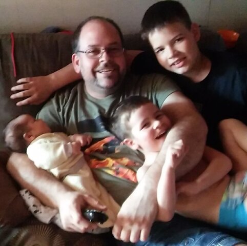 les garçons l'emportent.