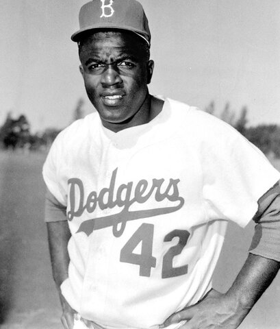 Jackie Robinson Breaks the Color Barrier