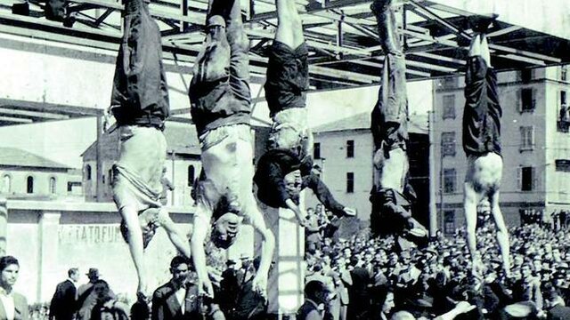Muere Mussolini