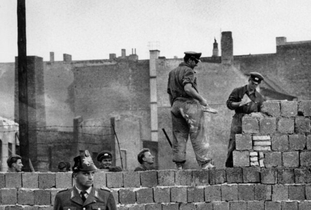 Fundació del Mur de Berlín