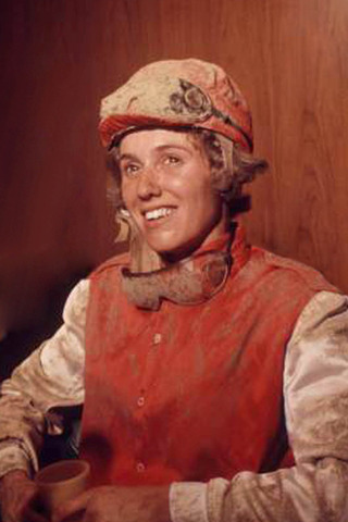Diane Crump is the first won to compete in the Kentucky Derby.
