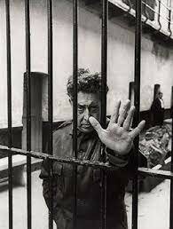 David Alfaro Siqueiros es encarcelado