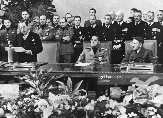 Italia se une al Pacto Anti-Comintern