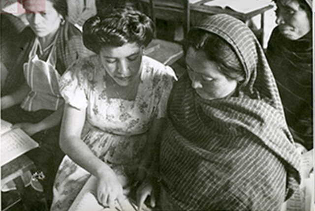 Pimer festejo del Día de las Madres en el país [Cultural]