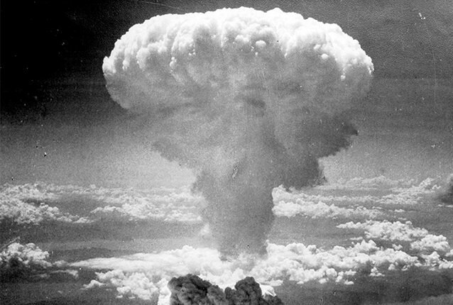 Experimento: Primera Bomba Nuclear