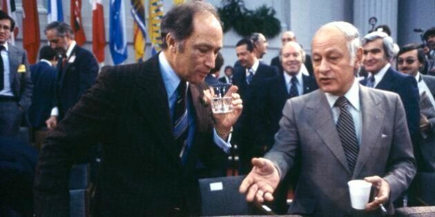 Rapatriement de la constitution