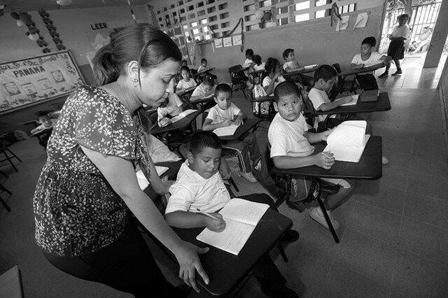 Programas de educación en un esfuerzo por actualizarlos