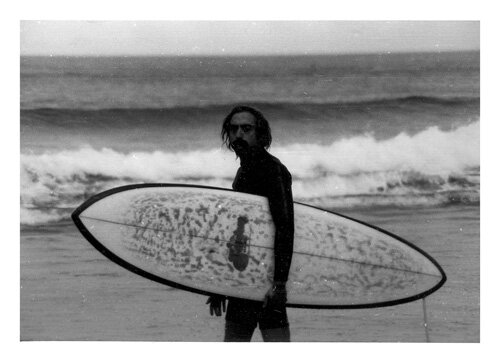 El primer surfista de Zarautz