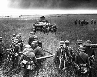 Hitler invade la URSS.