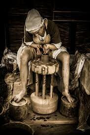 La Primera Monografía