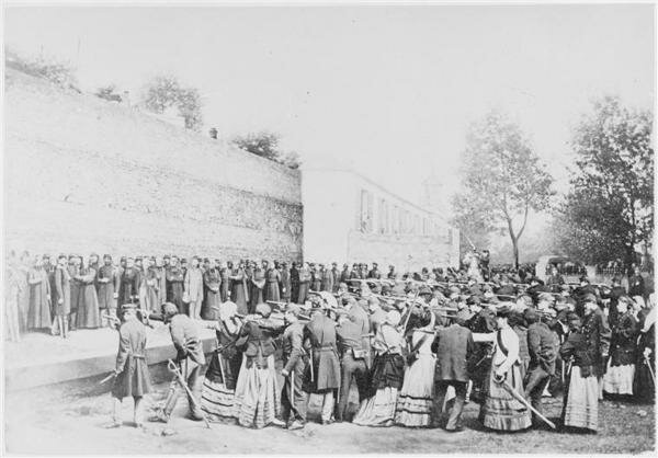 The Commune executes more than 50 hostages, including several priests & Versailles soldiers